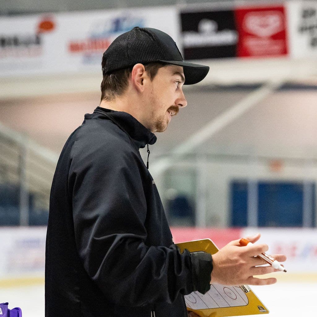 Coach Kevin Davis